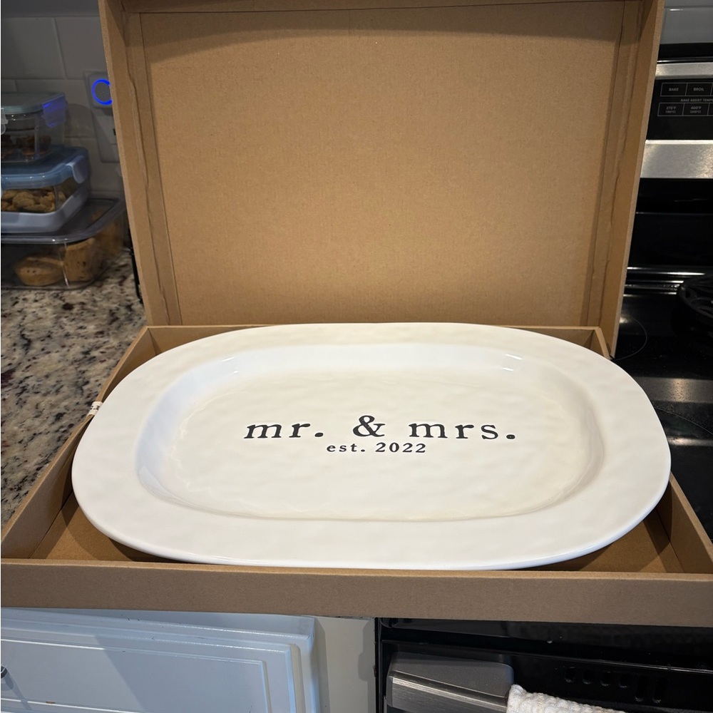 Mud Pie White Ceramic Mr. & Mrs. Platter